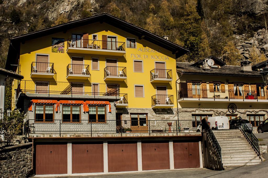 Hotel Fior di Roccia Gaby Esterno foto