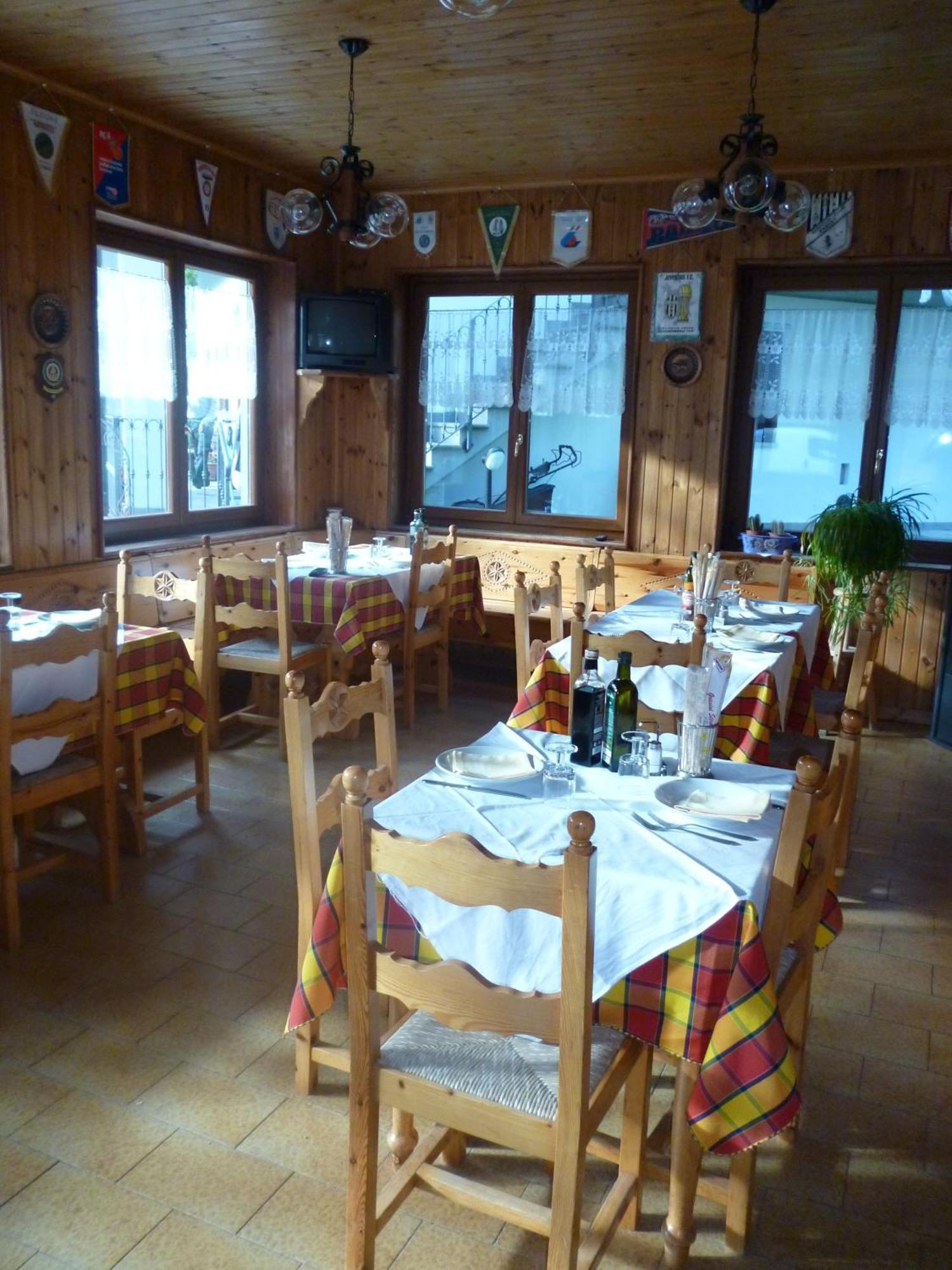 Hotel Fior di Roccia Gaby Esterno foto