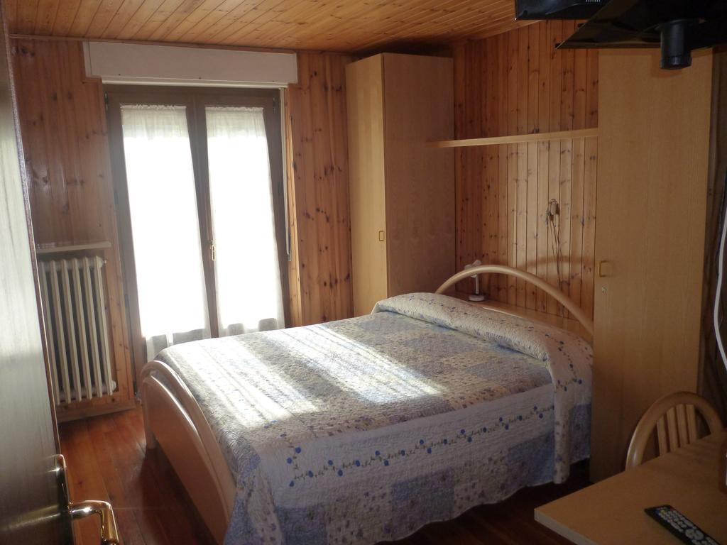 Hotel Fior di Roccia Gaby Esterno foto