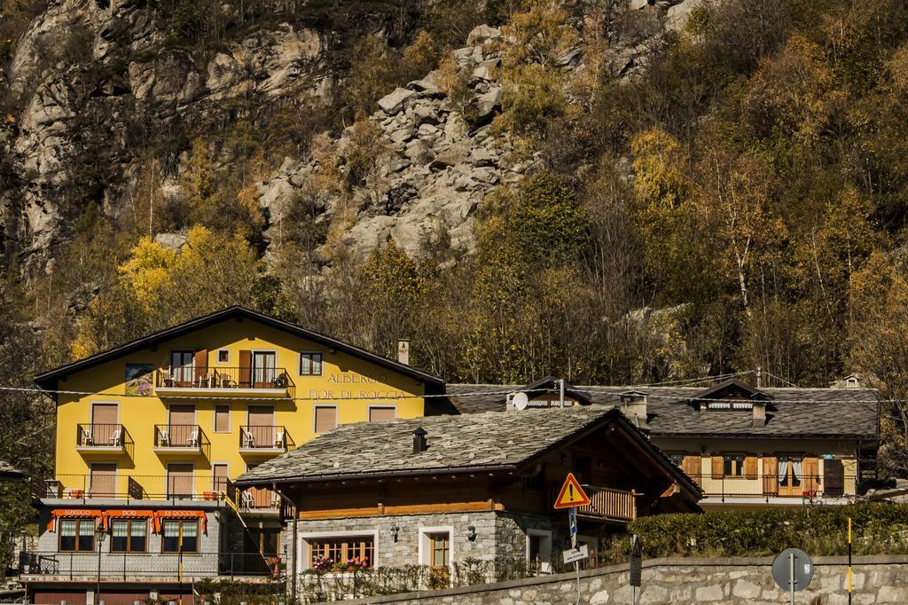 Hotel Fior di Roccia Gaby Esterno foto