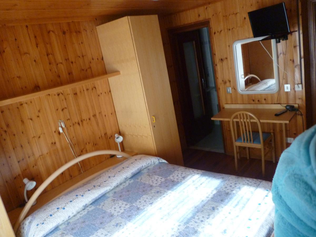 Hotel Fior di Roccia Gaby Esterno foto